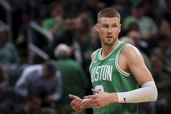 波尔津吉斯成完全自由球员 留队勇士需接受大幅降薪