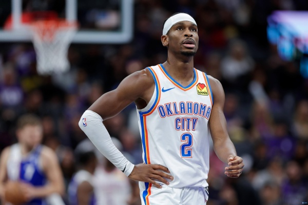 亚历山大荣膺年度最佳关键球员 关键数据全面领跑创历史